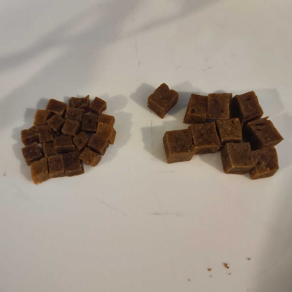 Friandises d’éducation pour chien – Cubes de poulet 300 g - Boutique Aux Trois Pattes