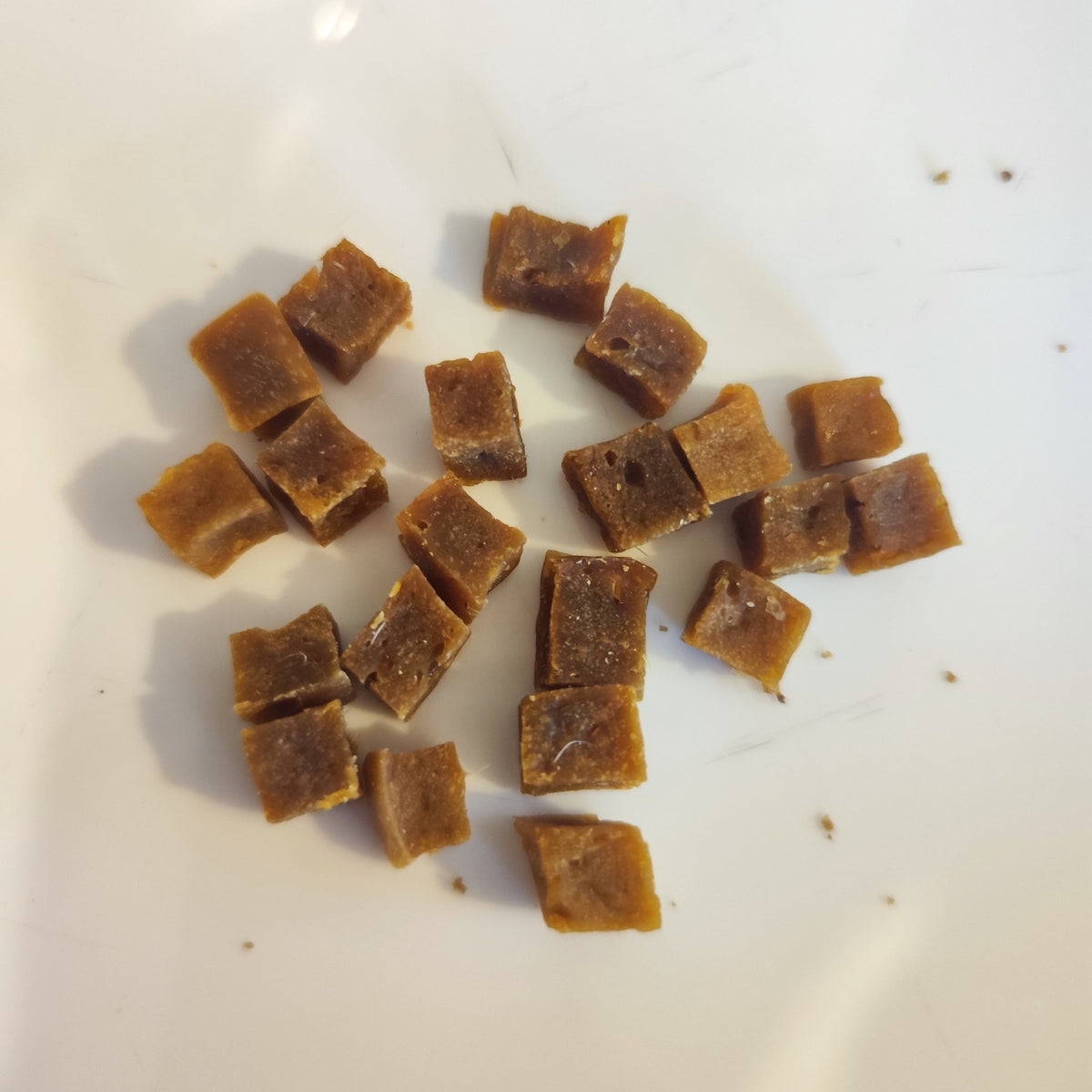 Friandises d’éducation pour chien – Cubes de poulet 300 g - Boutique Aux Trois Pattes