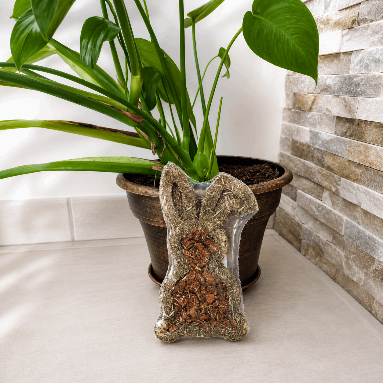 Lapin à ronger Rosewood Naturals Carrot 'N' Forage Bunny – 19 cm - Boutique Aux Trois Pattes